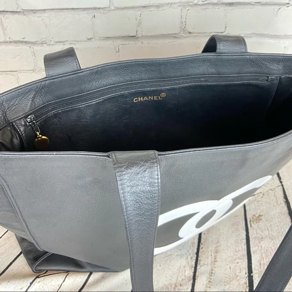 CHANEL large size leather tote *custom* vintage authentic - Picture 7 of 16